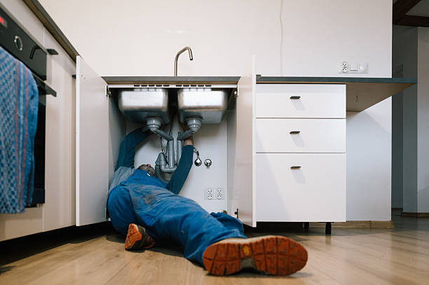 Professional Plumbing technician working in San Saba, TX
